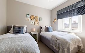 Anchor Weighbridge House, Winchcombe - 4 Bed, 4 Bath